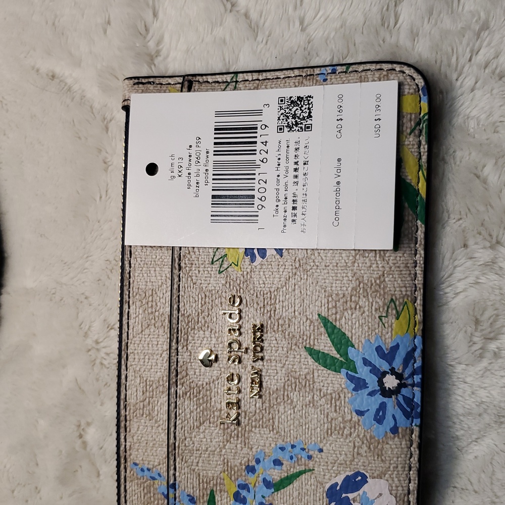 Kate Spade Flower Wallet/ Cardholder - Picture 8 of 10